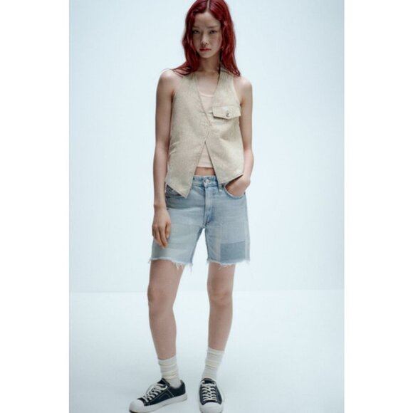 NWT Zara light blue wash mid rise Bermuda loose fit patch denim shorts, US4 - Picture 6 of 12